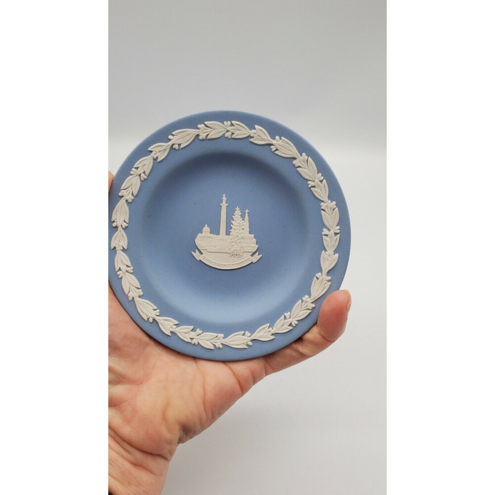 Wedgewood Jasperware Trafalgar Square England Scenic Plate Blue - Picture 8 of 12